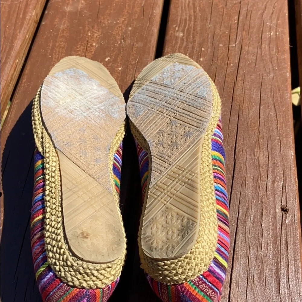 Beacon Women’s Phoenix Multi-colored Flats